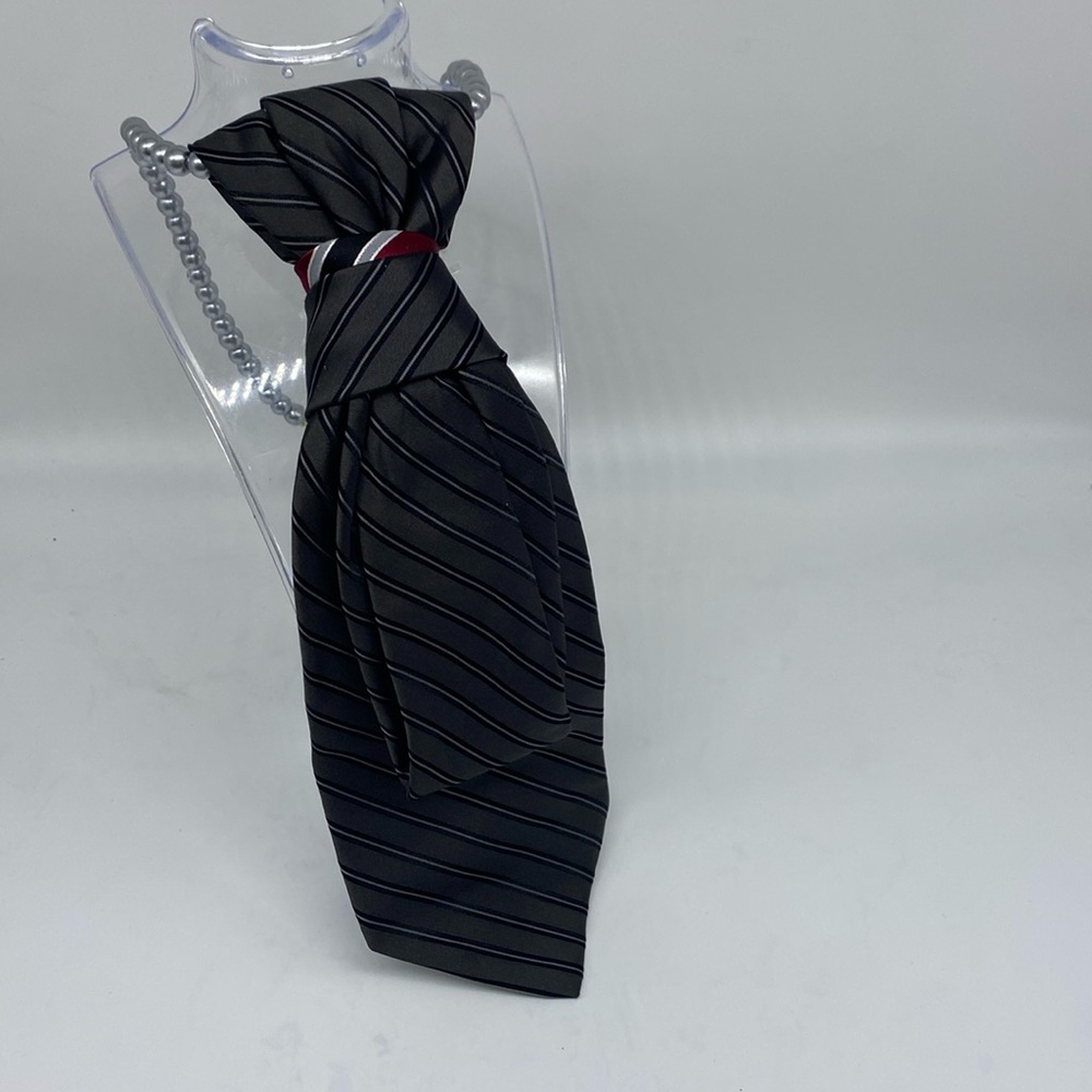 Pearl Tie